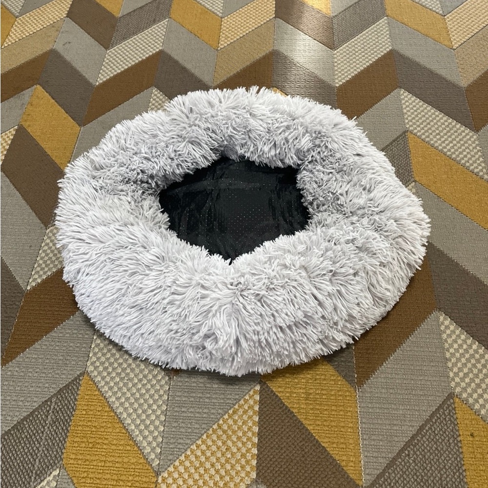 Small Dog  or Cat Bed -NWOT